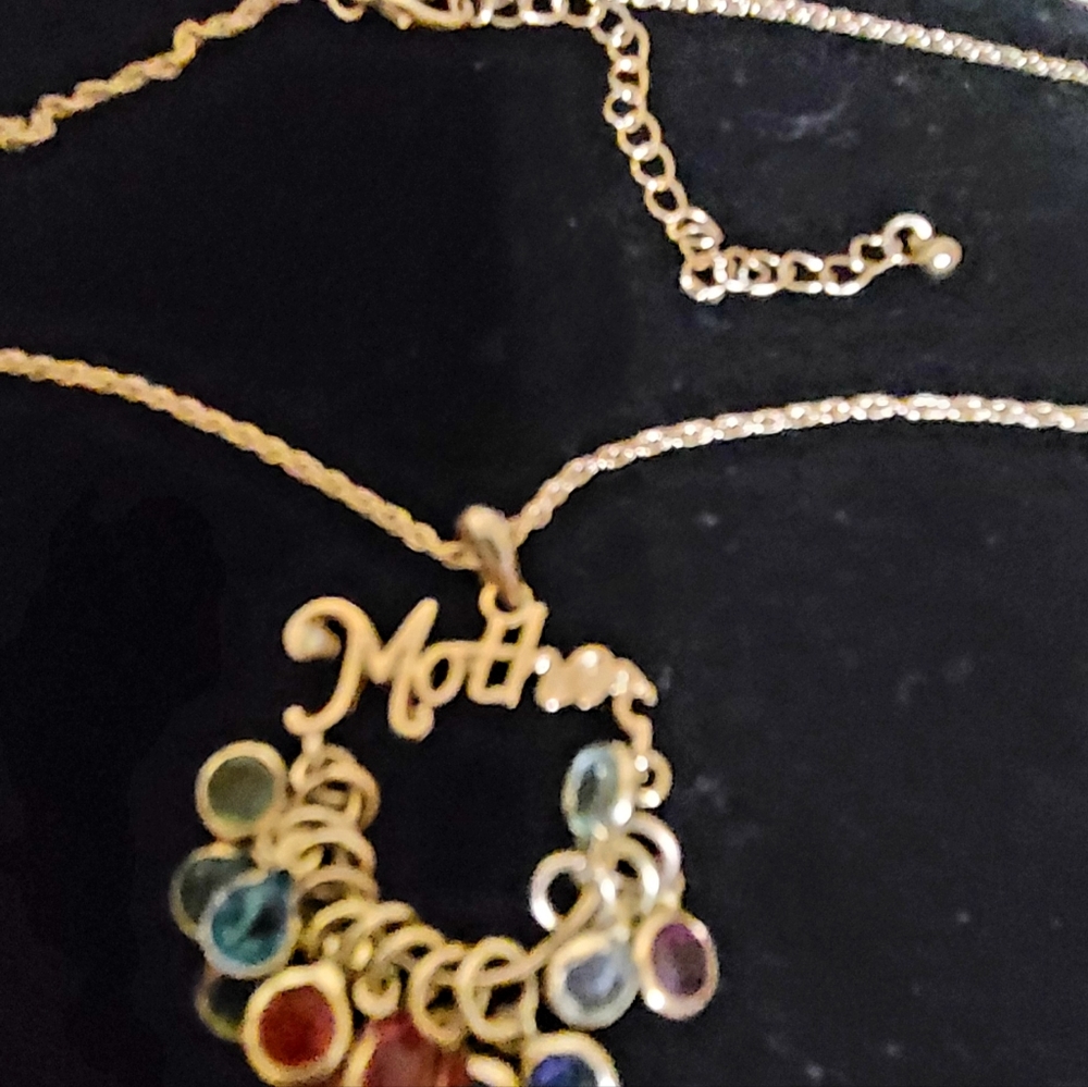 Glass Baron Women Necklace NWOT.